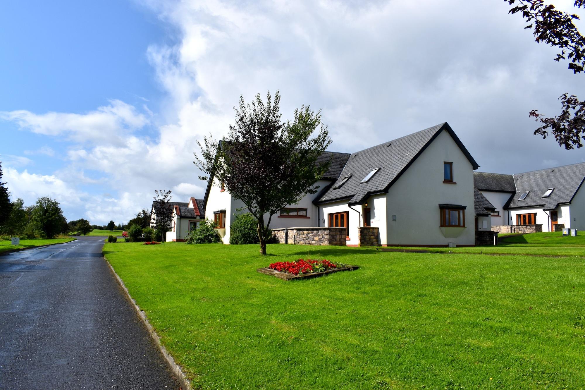 East Clare Golf Village Bodyke Extérieur photo