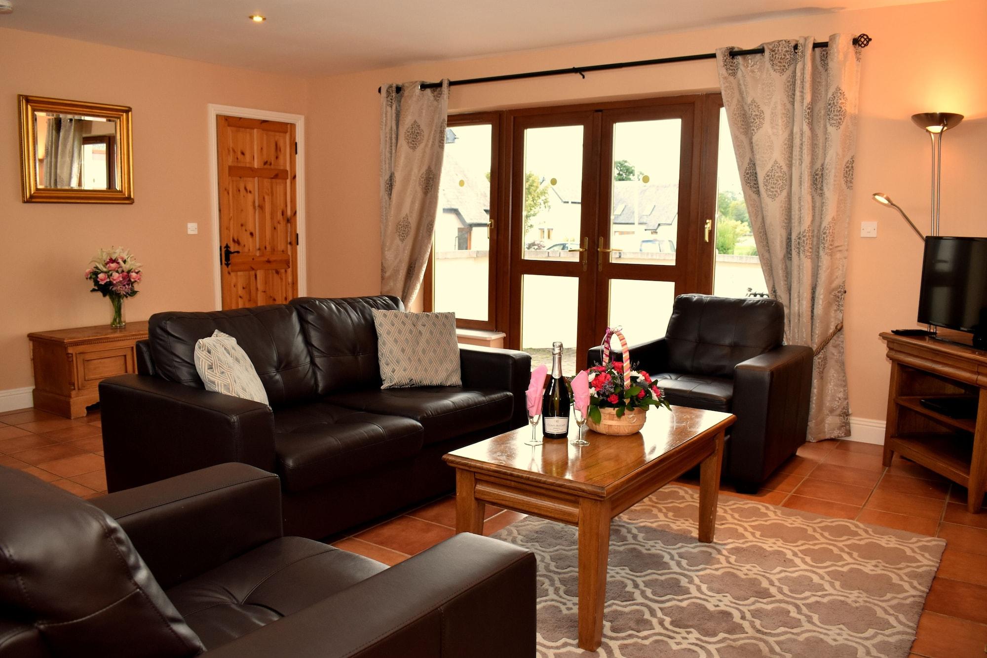 East Clare Golf Village Bodyke Extérieur photo